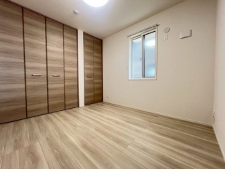 【寝室】