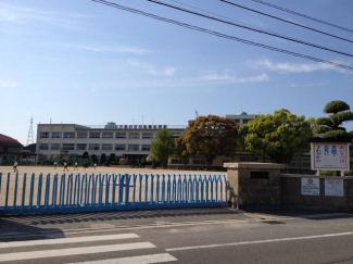 今治市立大西小学校まで2461m