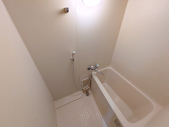 ユニットバスでお手入れが楽です☆