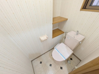 温水洗浄便座付きで快適です☆