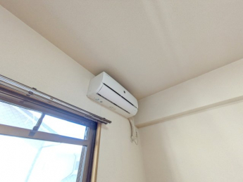 エアコン付きで１年中快適です☆