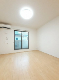 こちらの居間で趣味の時間をお楽しみください