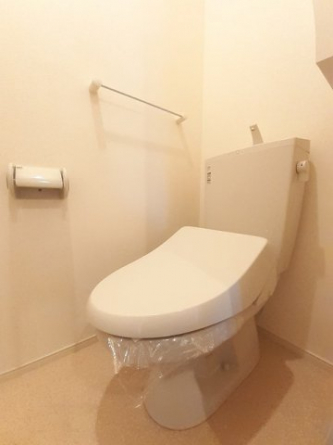 コンパクトで使いやすいトイレです