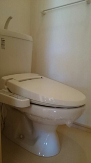 シンプルで使いやすいトイレです
