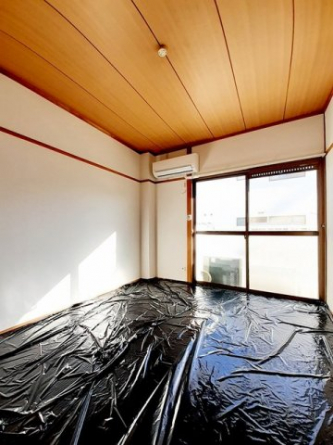 内装は落ち着いています