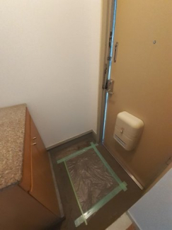 収納もある玄関です