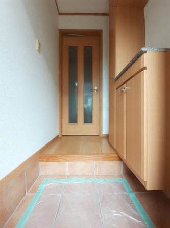 毎日通る玄関はこちらです