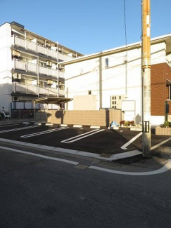 駐車場に車を止められます