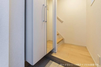 毎日通る玄関はこちらです