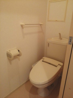清潔感のあるトイレです