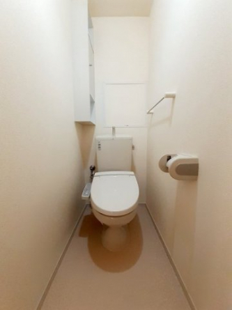 清潔感のあるトイレです