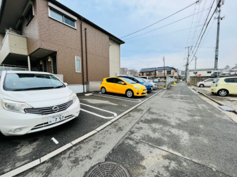 【駐車場】