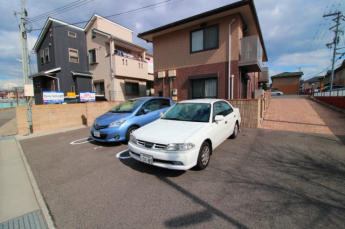 【駐車場】