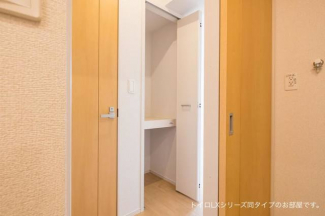 メゾンラフレシール