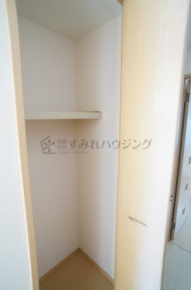 参考、同建物・反転間取りの号室