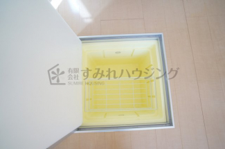 参考、同建物・反転間取りの号室