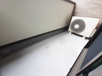 【バルコニー】
