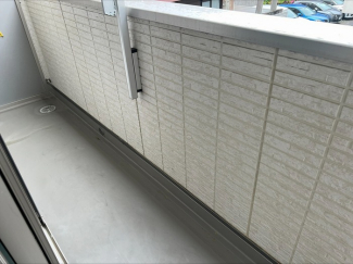 落ち着いた時間を過ごせるバルコニーです