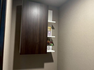 トイレの吊戸棚