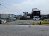 彦根市芹橋１丁目の駐車場の画像