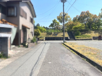 【前面道路含む現地写真】