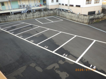 【駐車場】