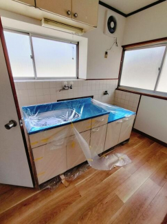 松山市吉藤４丁目のアパートの画像