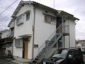 松山市吉藤４丁目のアパートの画像