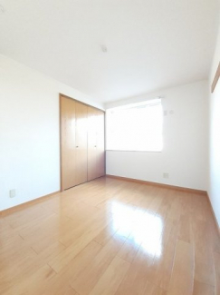 内装は落ち着いています