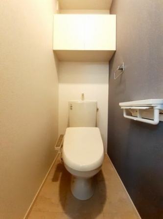 シンプルで使いやすいトイレです