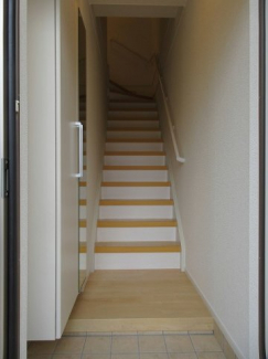 落ち着いた玄関です