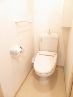 清潔感のあるトイレです