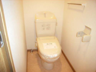 清潔感のあるトイレです