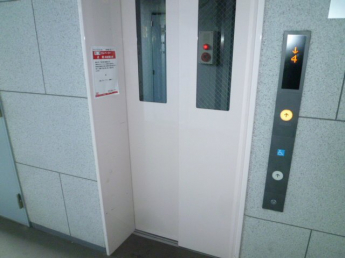 エレベーター付き