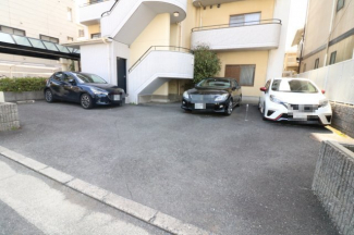 【駐車場】