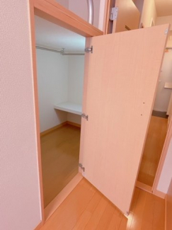内装は落ち着いています