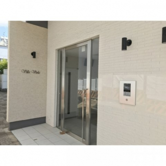 落ち着いたエントランスです