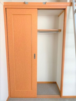内装は落ち着いています