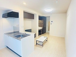 落ち着いた色調の寝室です
