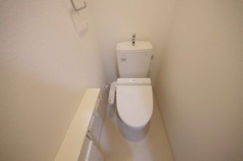 清潔感のあるトイレです