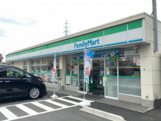 ファミリーマート西予三瓶店まで1700m