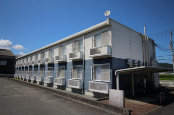 落ち着いた雰囲気の外観です