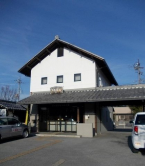 彦根警察署本町交番まで400m