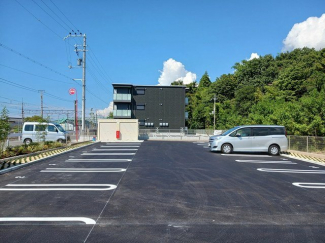【駐車場】