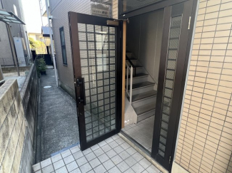 【エントランス】
