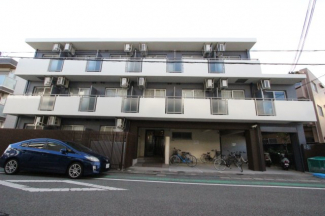 落ち着いた雰囲気の外観です