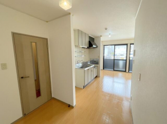 西　ＬＤＫ１８帖