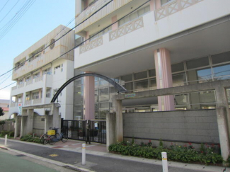 神戸市立中央小学校まで551m