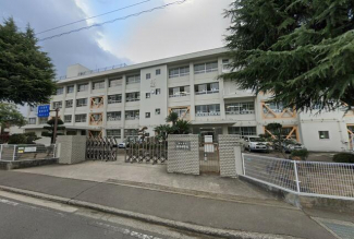 松山市立拓南中学校まで800m