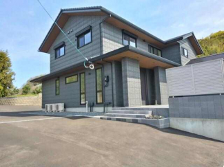 松山市平田町の中古一戸建ての画像